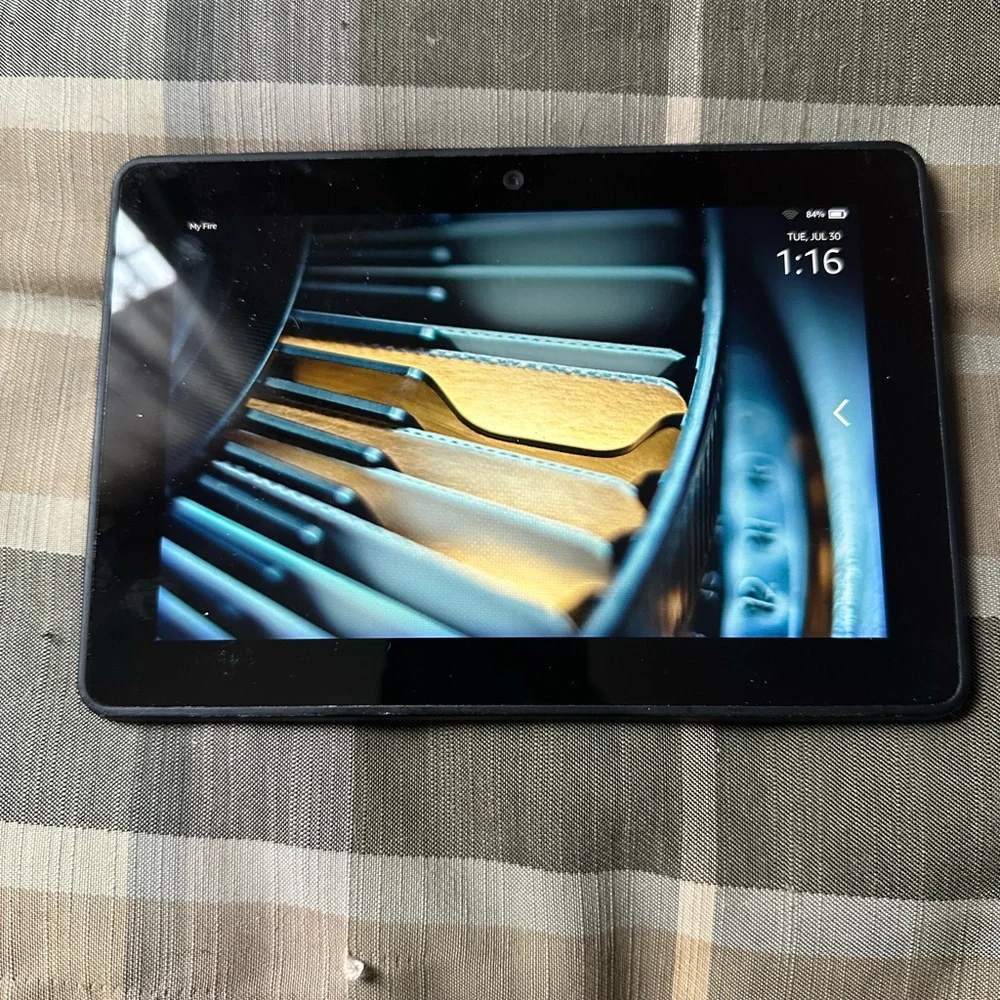 Amazon Kindle Fire Tablet - Gen 3 - great condition, factory reset, no charger